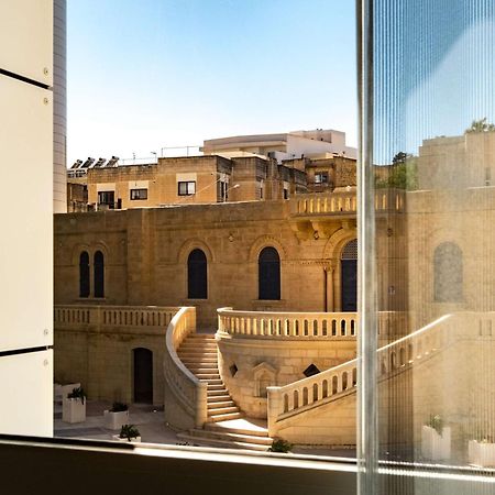 Hyatt Regency Malta Hotel Saint Julian's Luaran gambar View of the museum